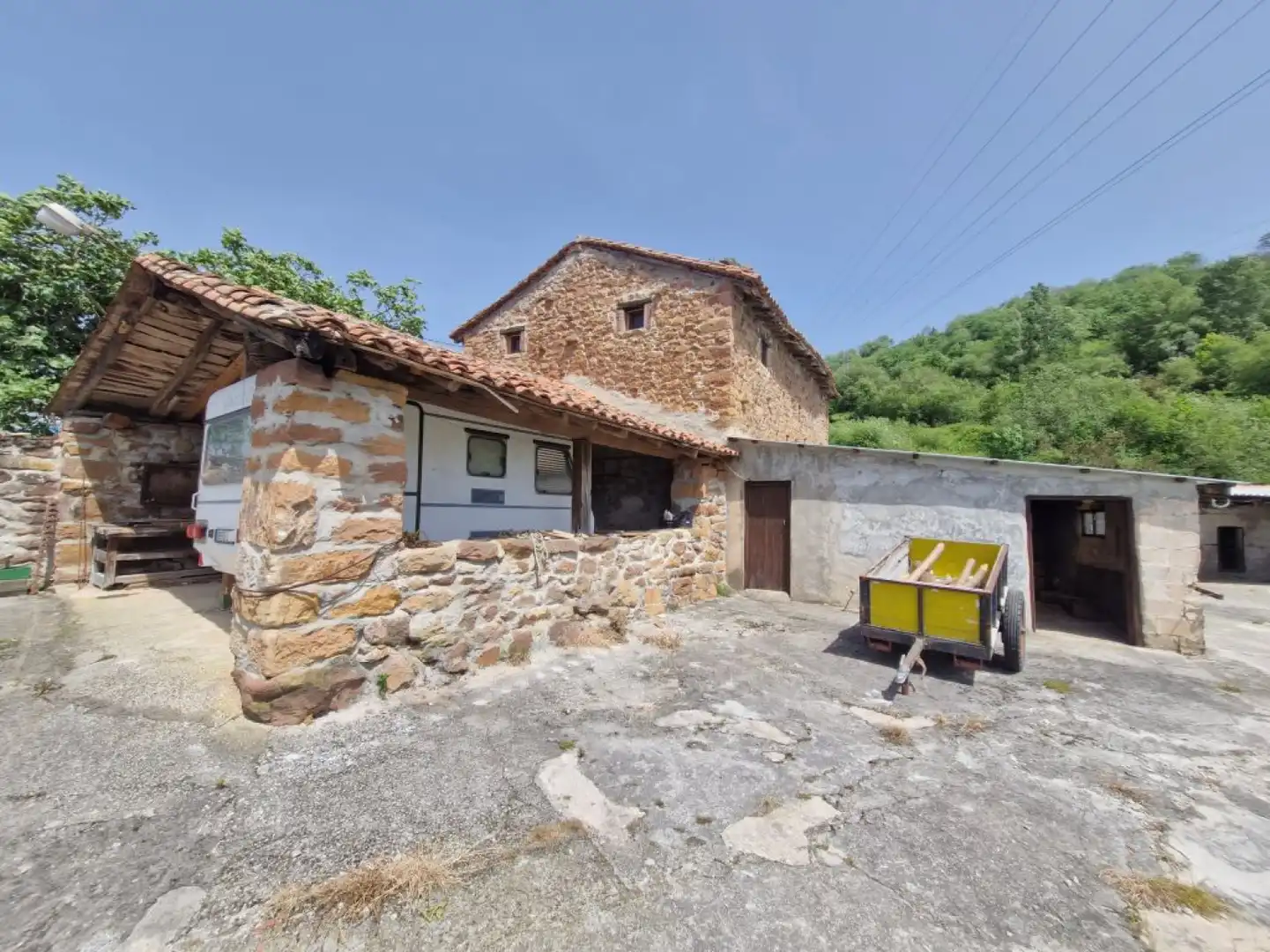 Vista exterior de Casa o chalet en venta en Cieza (Cantabria) con Jardín privado