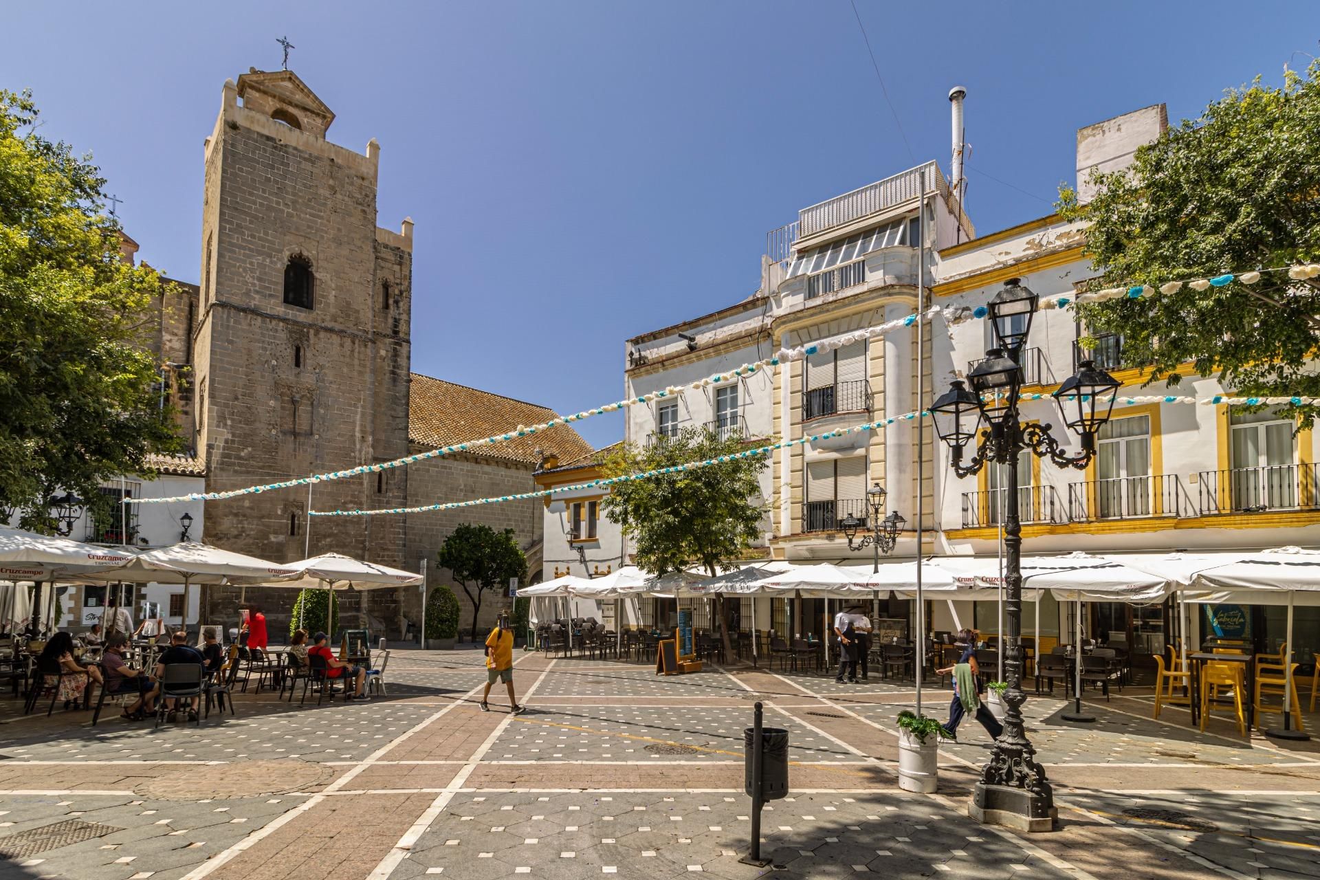 Vista exterior de Casa o xalet en venda en Jerez de la Frontera amb Terrassa, Traster i Balcó