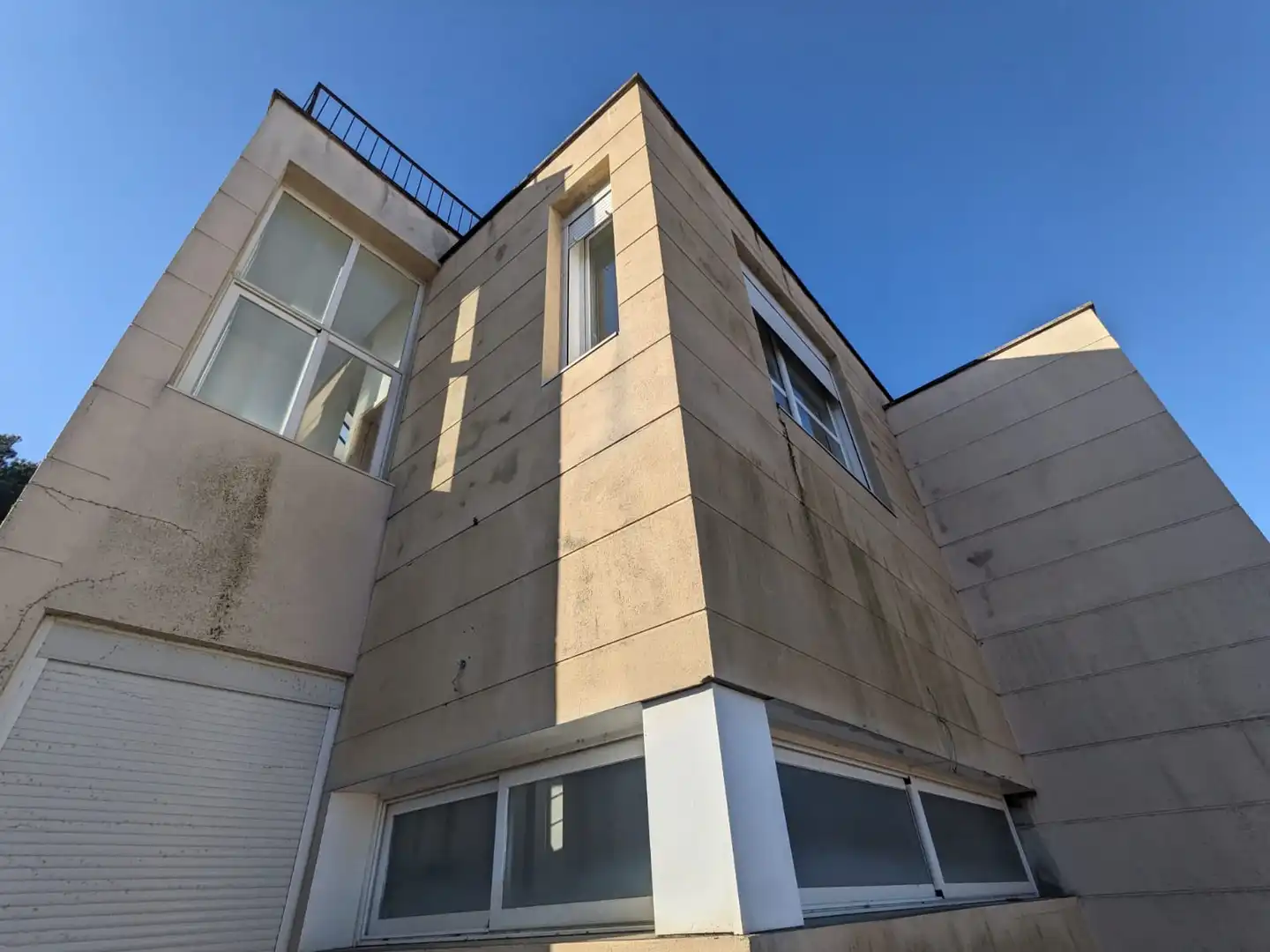 Exterior view of Houses for sale in La Llacuna  with Terrace, Storage room and Balcony