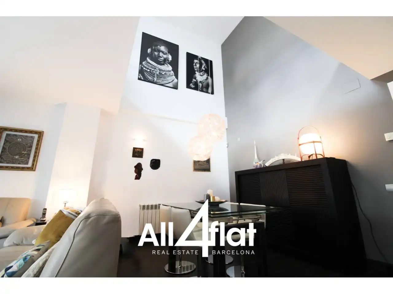Vista exterior de Casa o chalet de alquiler en L'Hospitalet de Llobregat con Aire acondicionado, Calefacción y Jardín privado