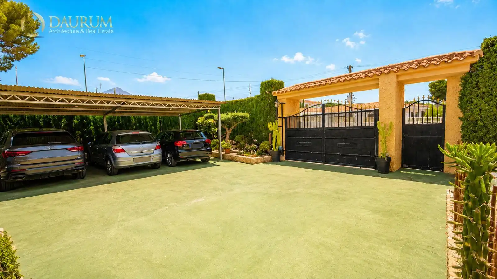 Parking of Houses for sale in L'Alfàs del Pi  with Air Conditioner, Terrace and Storage room