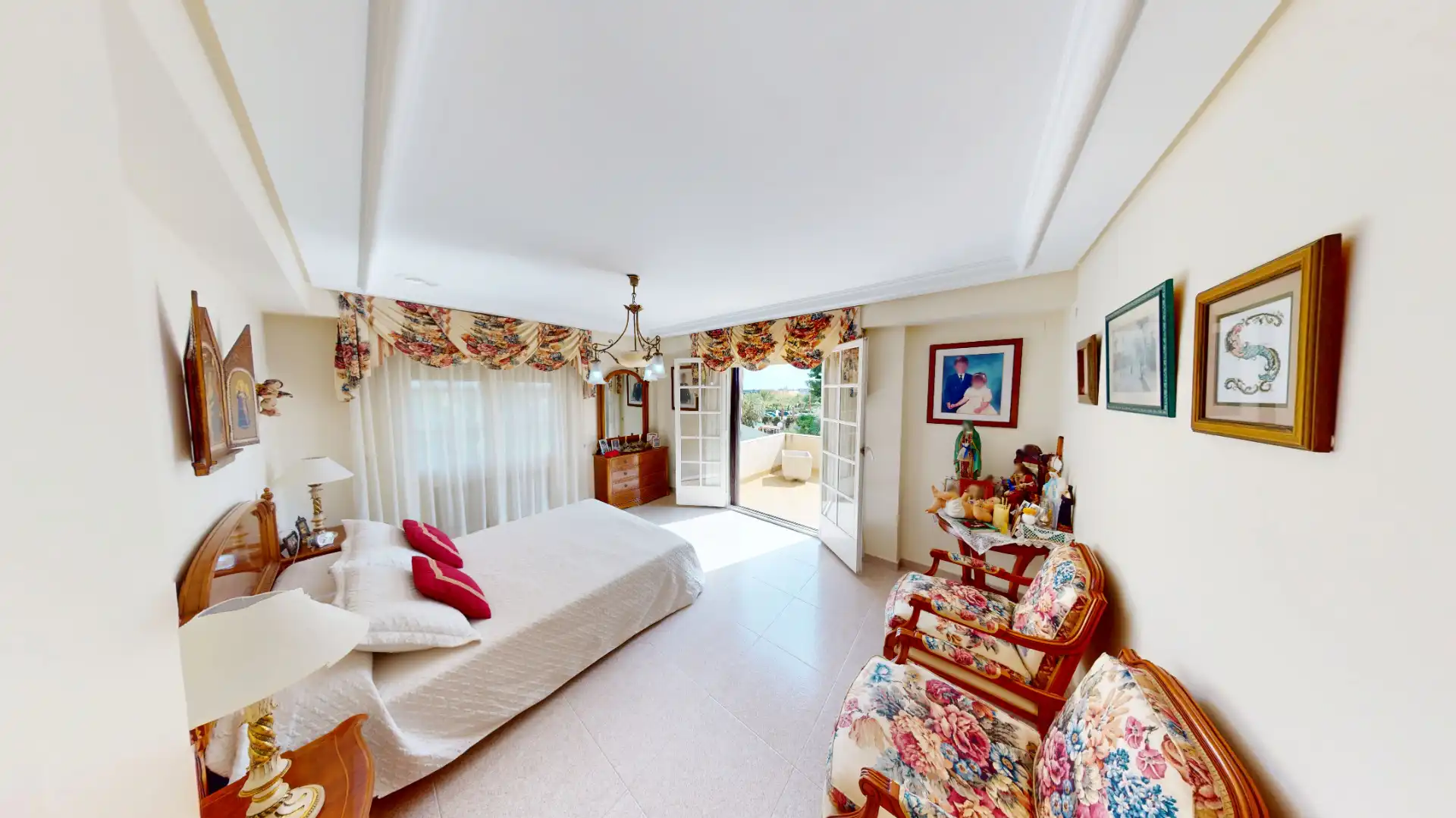 Dormitori de Casa o xalet en venda en Elche / Elx amb Aire condicionat, Calefacció i Jardí privat