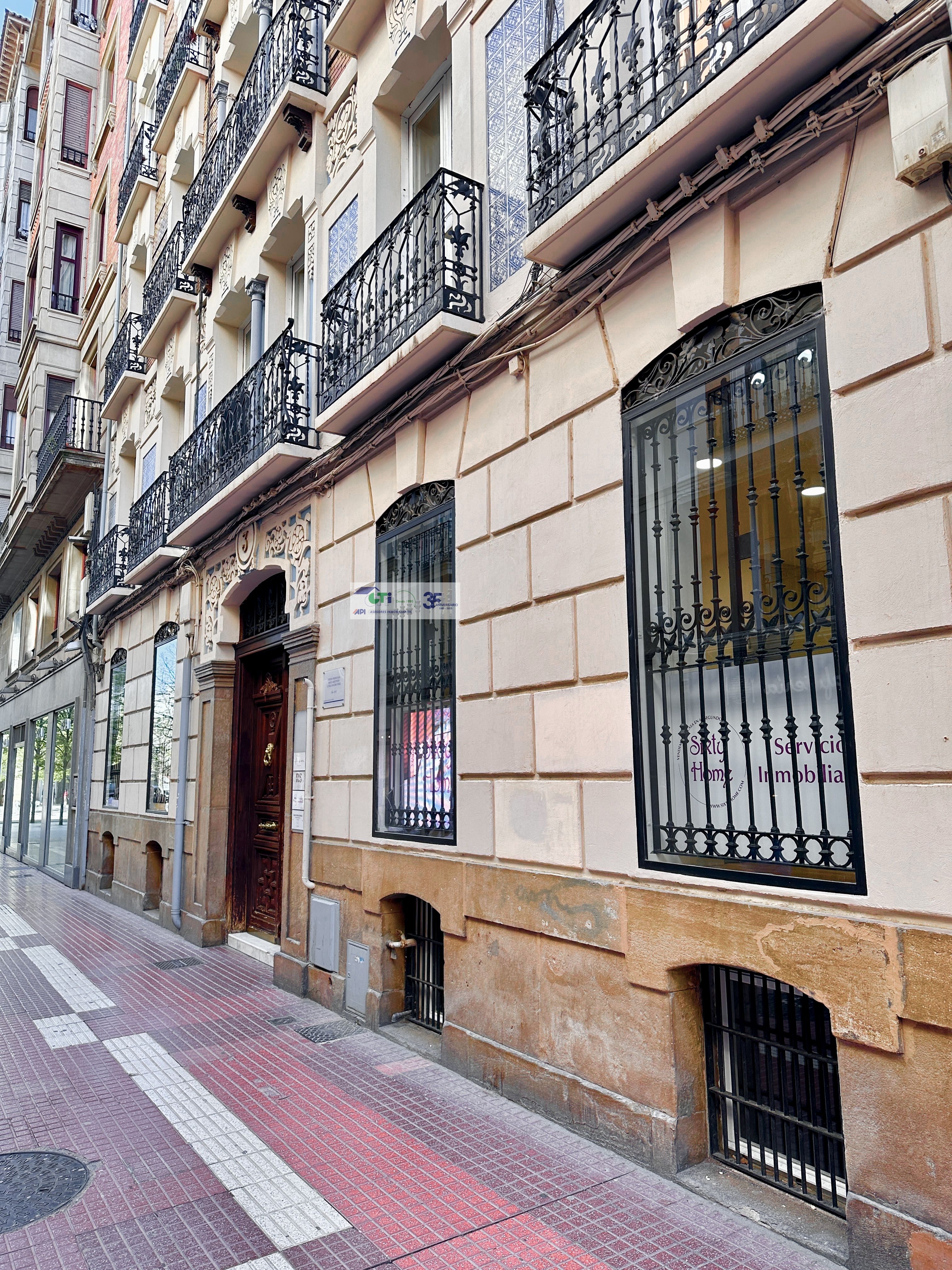 Vista exterior de Oficina en venda en  Zaragoza Capital