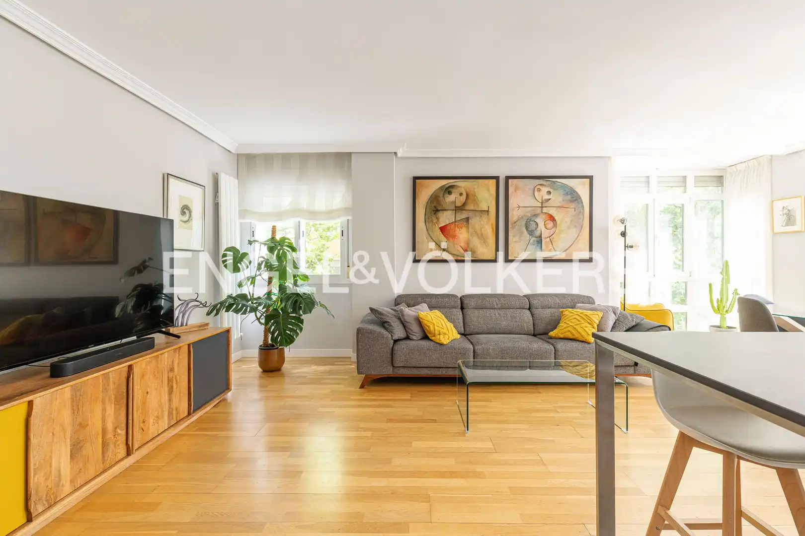 Sala d'estar de Pis en venda en Madrid amb Aire condicionat, Calefacció i Parquet