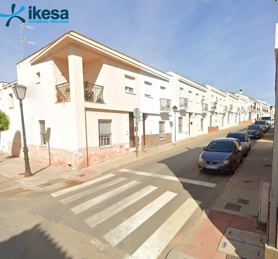 Vista exterior de Casa o xalet en venda en Lepe amb Jardí privat i Terrassa