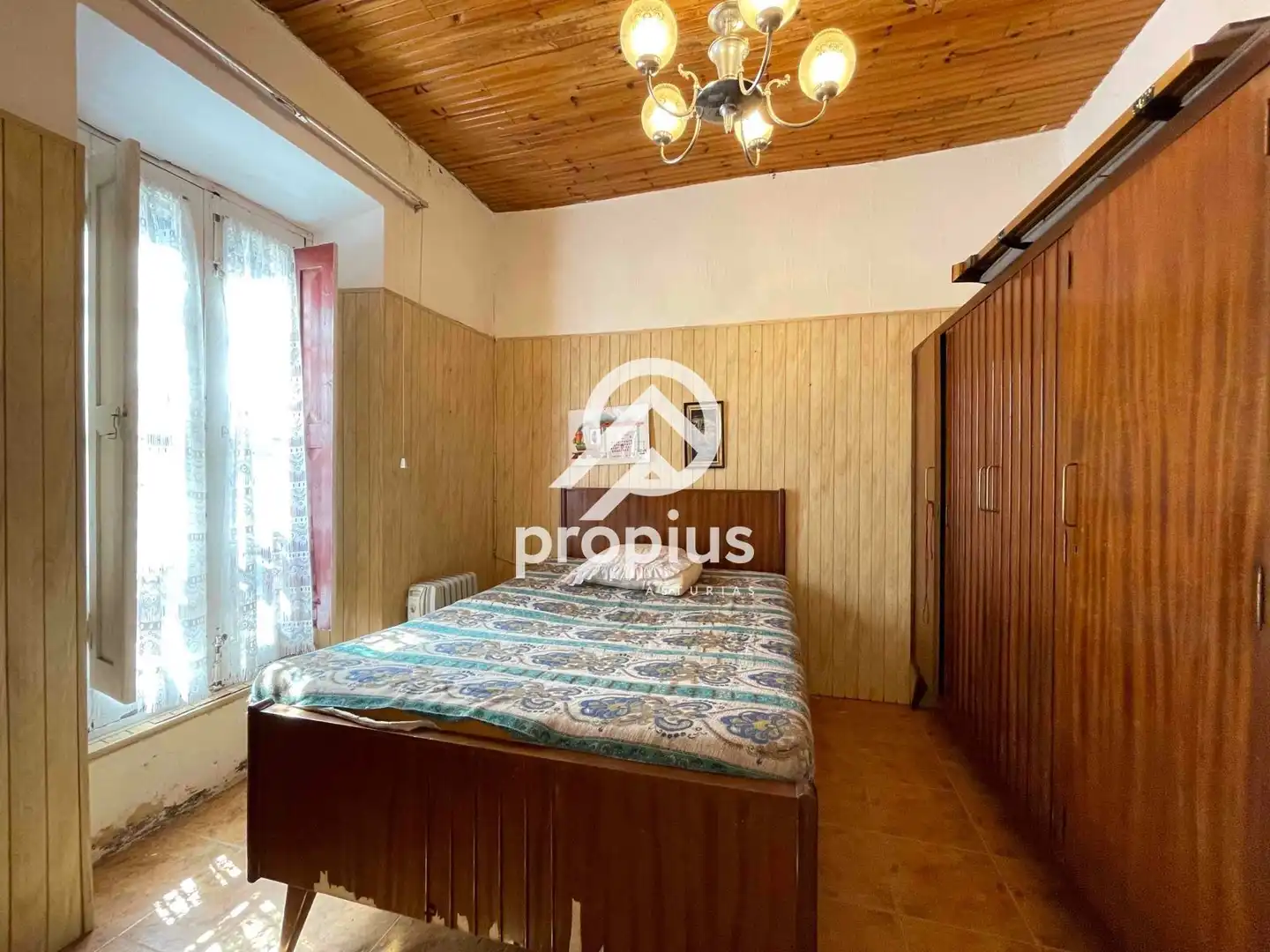 Chalet con terraza en venta en Nueva, imagen 46