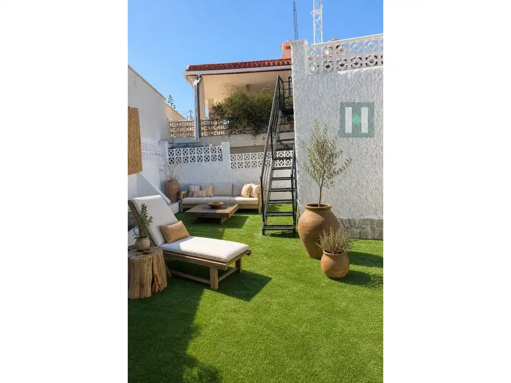 Chalet con jardín en venta en Calle Monte Igueldo - Urrutias