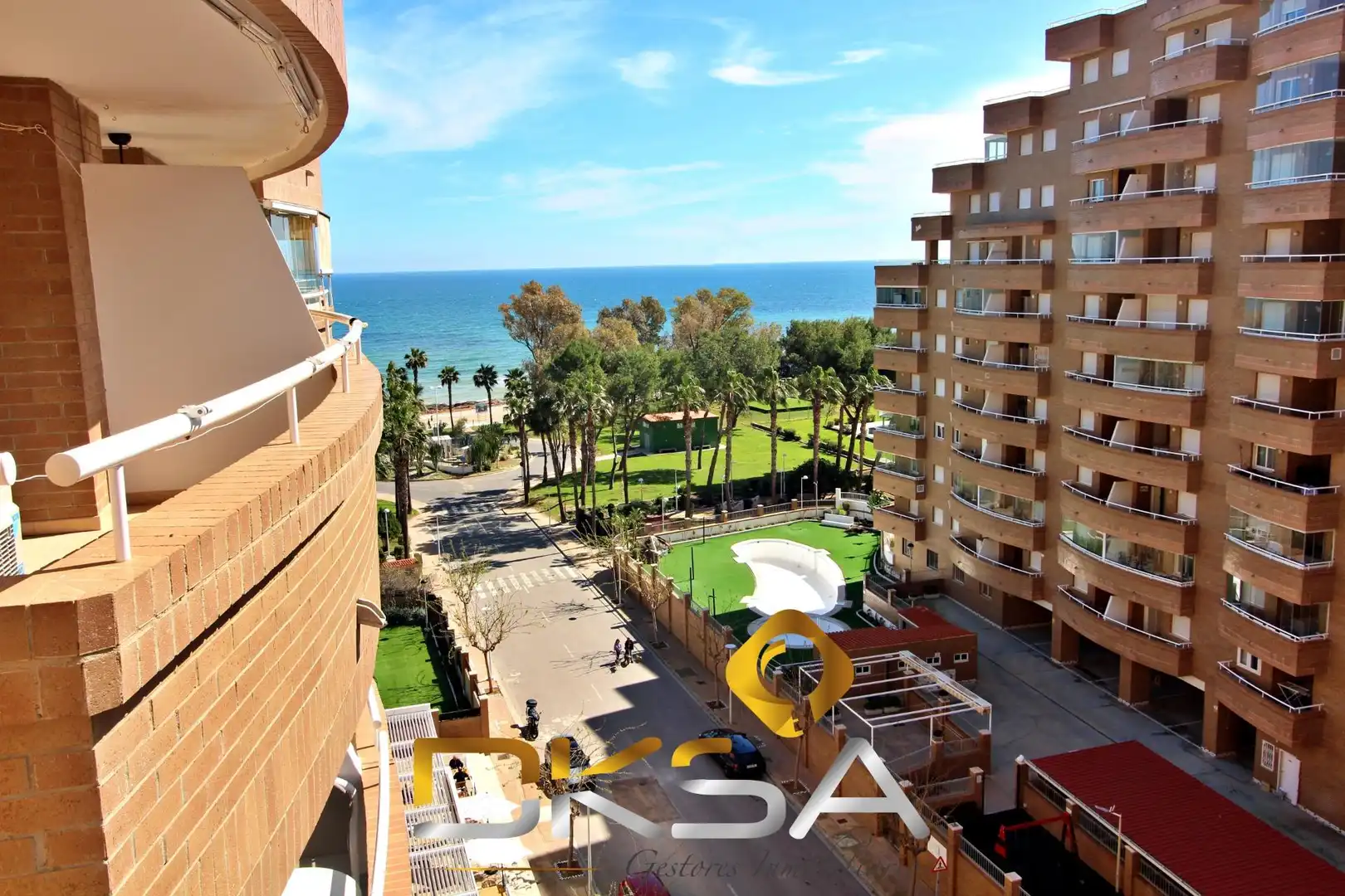 Apartment with pool for sale in Calle AMPLARIES