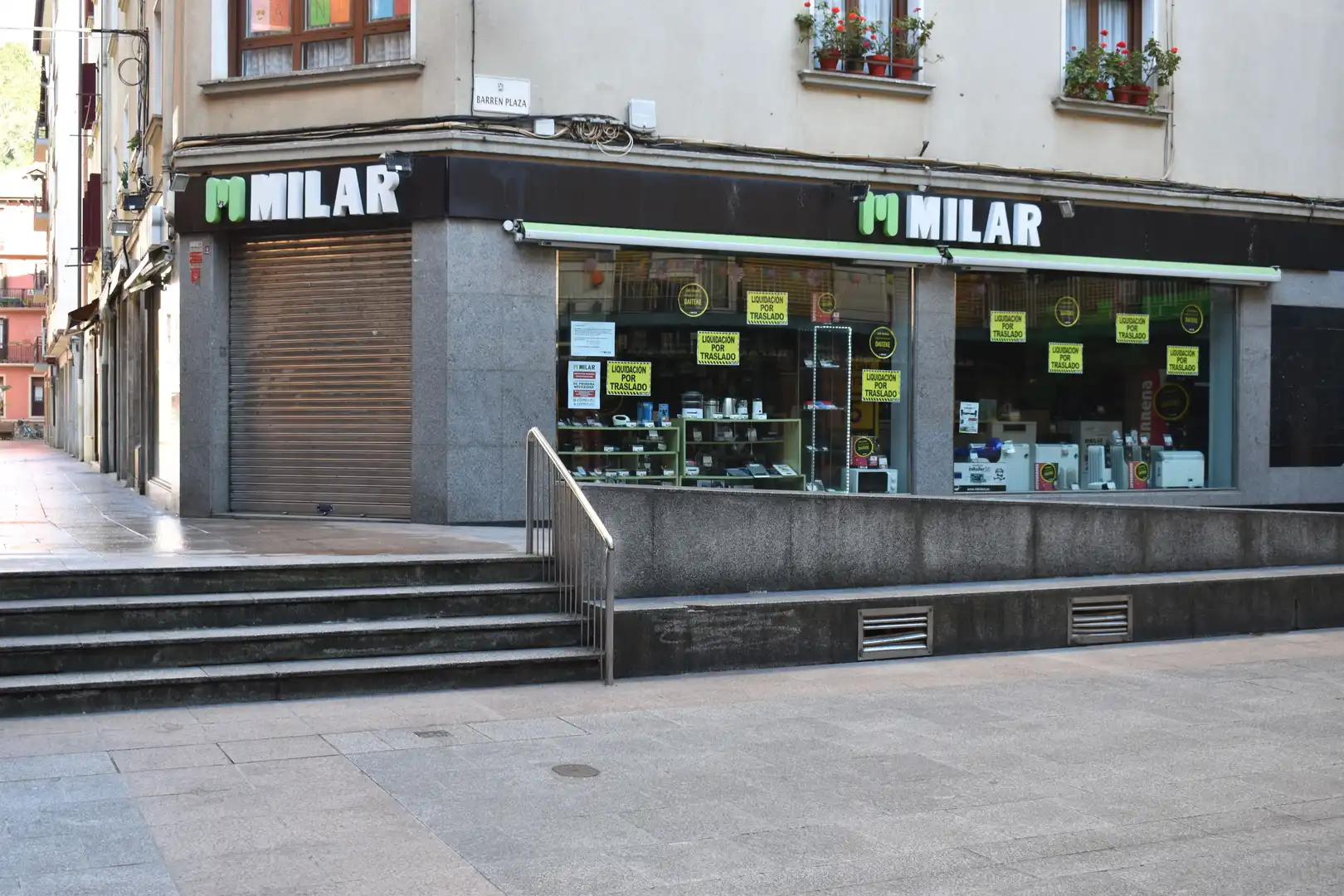 Local comercial en alquiler en N/A, imagen 2