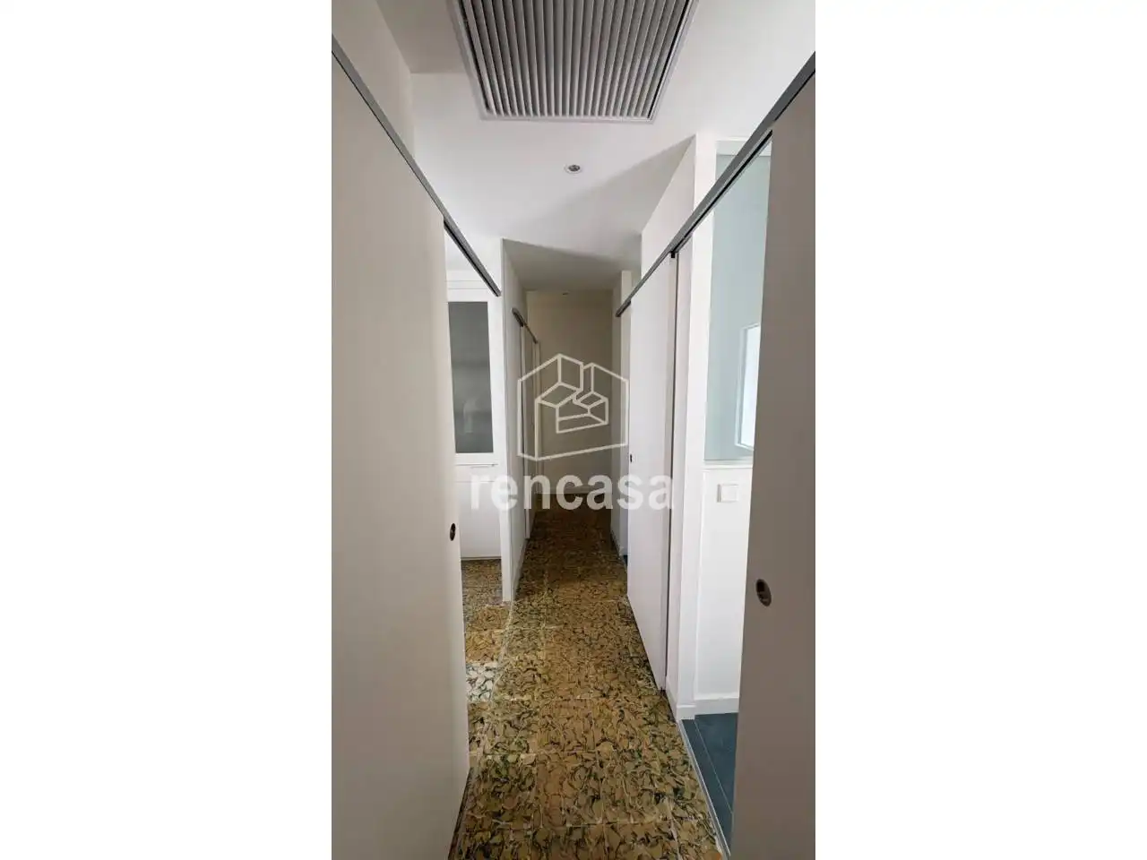 Wohnung zur Miete in Lleida mit Klimaanlage, Heizung und Terrasse