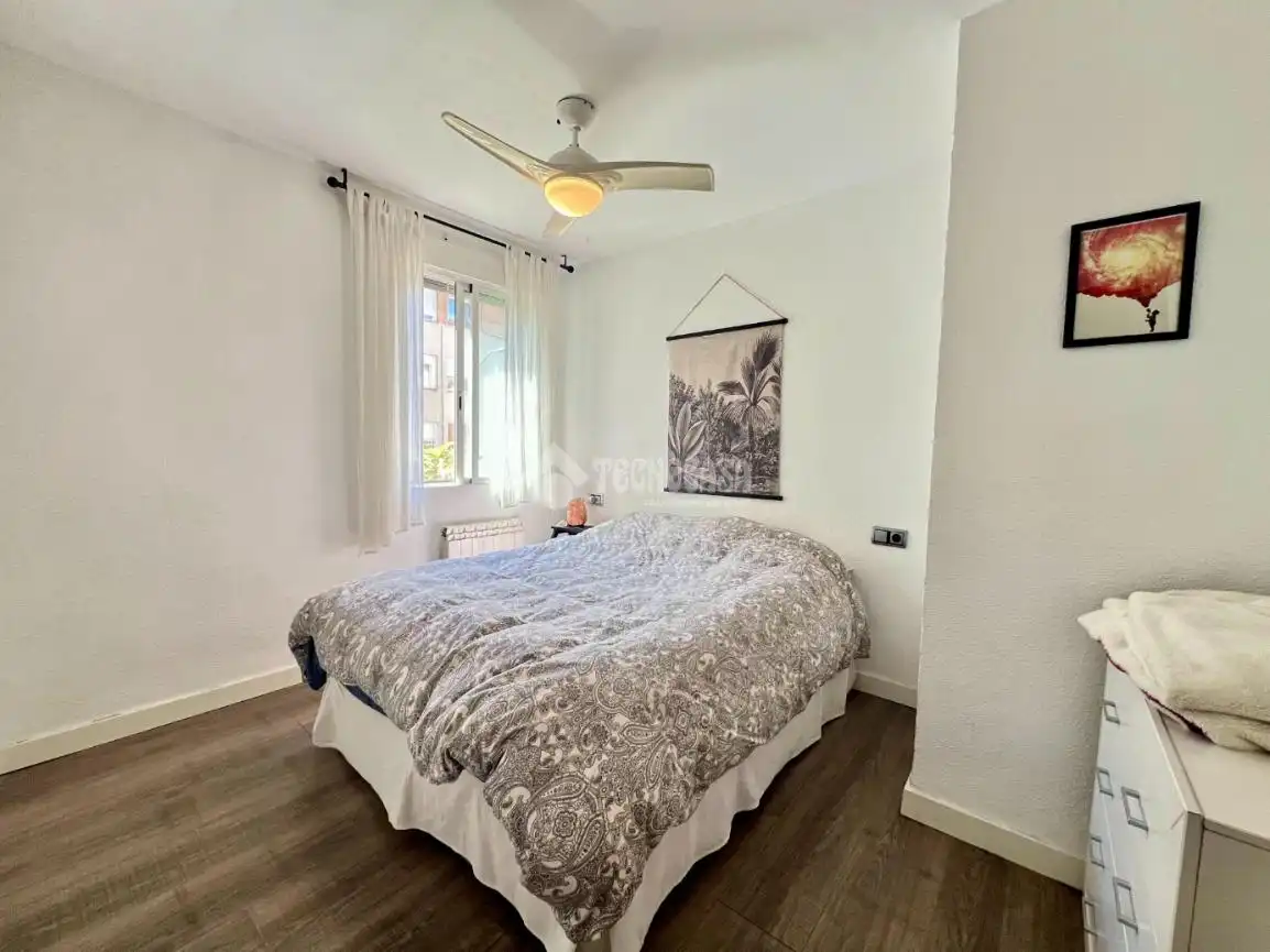 Schlafzimmer von Wohnung zum Verkauf in Madrid mit Klimaanlage und Heizung