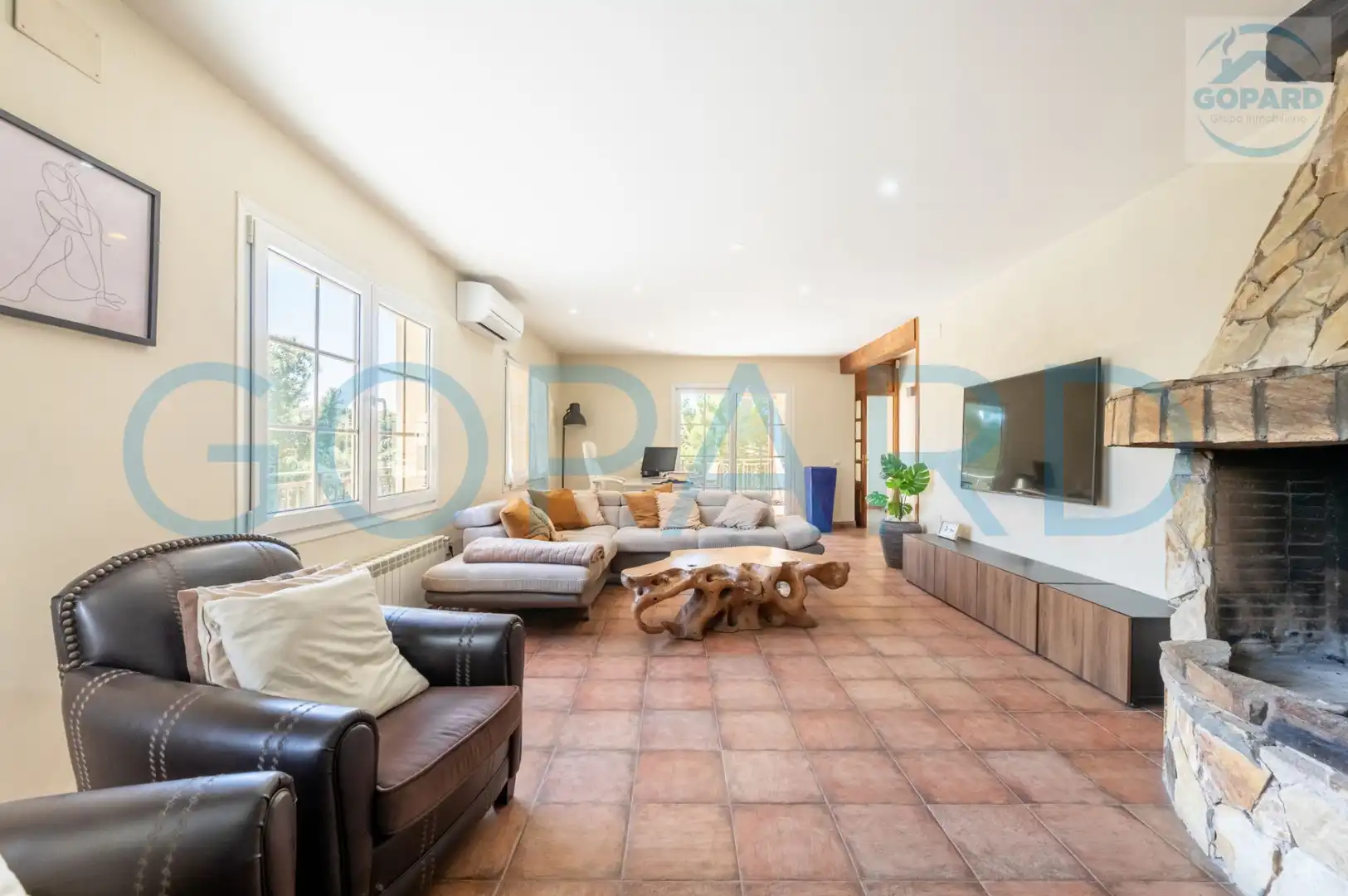 Sala de estar de Casa o chalet en venta en Valdemorillo con Aire acondicionado, Calefacción y Jardín privado