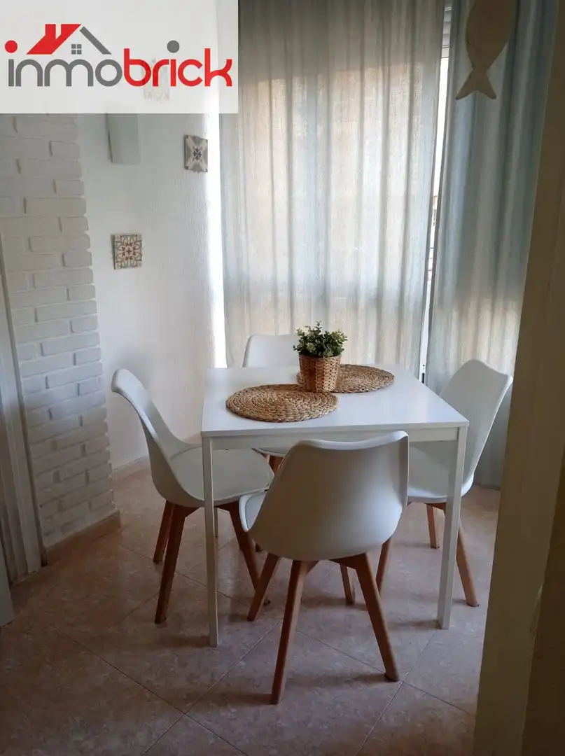 Comedor de Piso de alquiler en Benalmádena con Piscina comunitaria