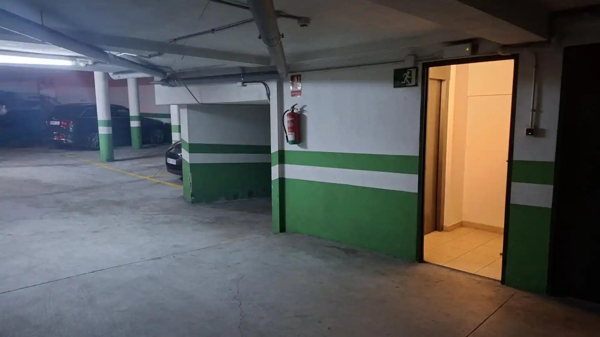 Aparcament de Pis en venda en Ourense Capital  amb Balcó