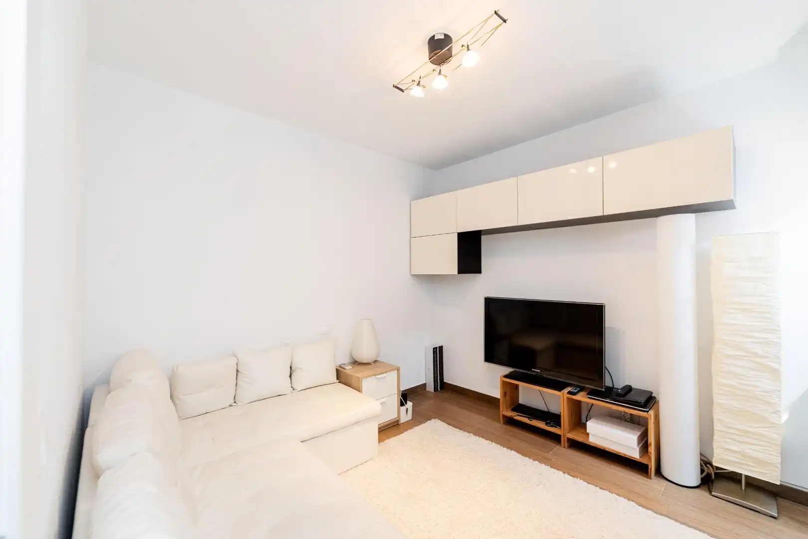 Sala de estar de Casa adosada en venta en Torrelodones con Aire acondicionado, Calefacción y Terraza