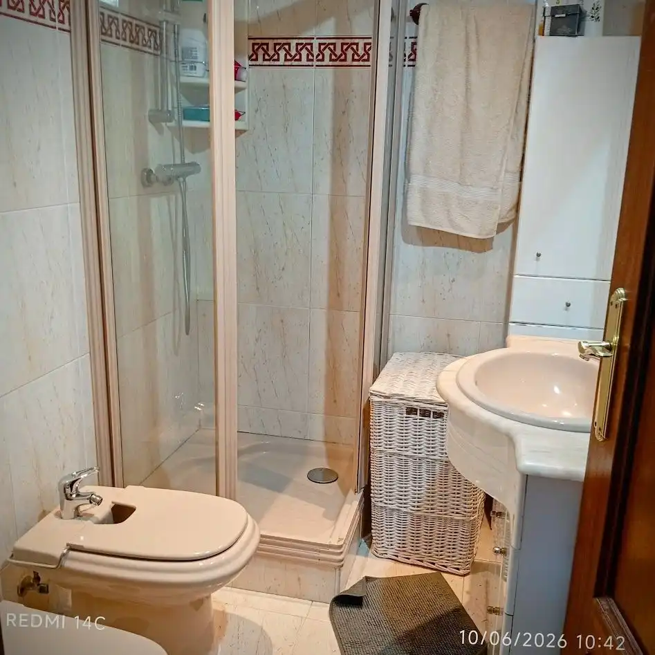 Badezimmer von Wohnung zum Verkauf in San Lorenzo de El Escorial mit Heizung und Abstellraum