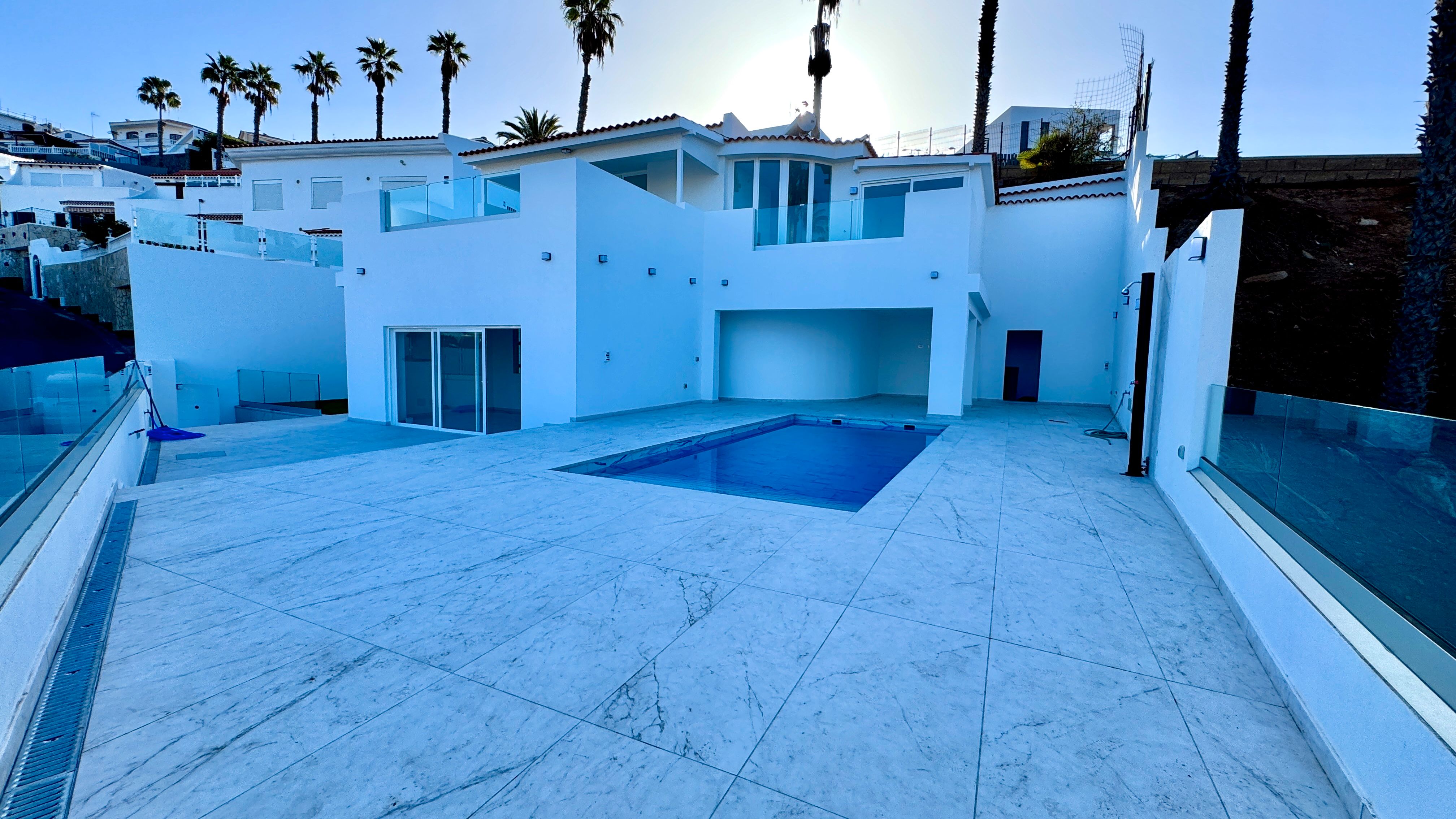 Swimming pool of House or chalet for sale in Adeje  with Air Conditioner, Private garden and Terrace