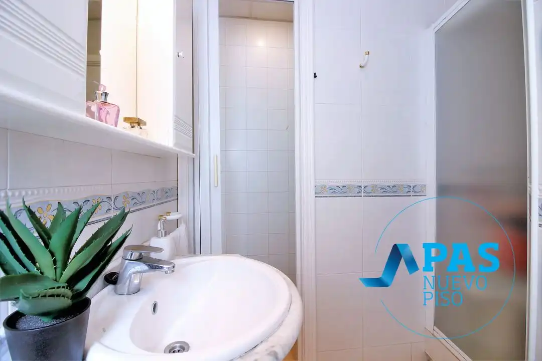 Baño de Piso en venta en Santander con Calefacción y Balcón