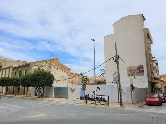 Terreno residencial en Venta en Avinguda de la Comunitat Valenciana, 17 en Monóvar  / Monòver