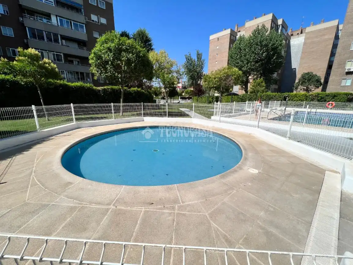 Piso en venta en Av. de Madrid, Veredillas