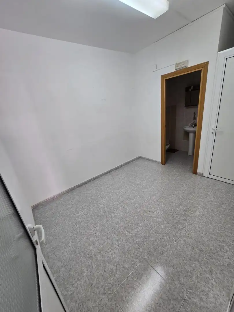 Business premises to rent in Nucli Urbà, imagen 5