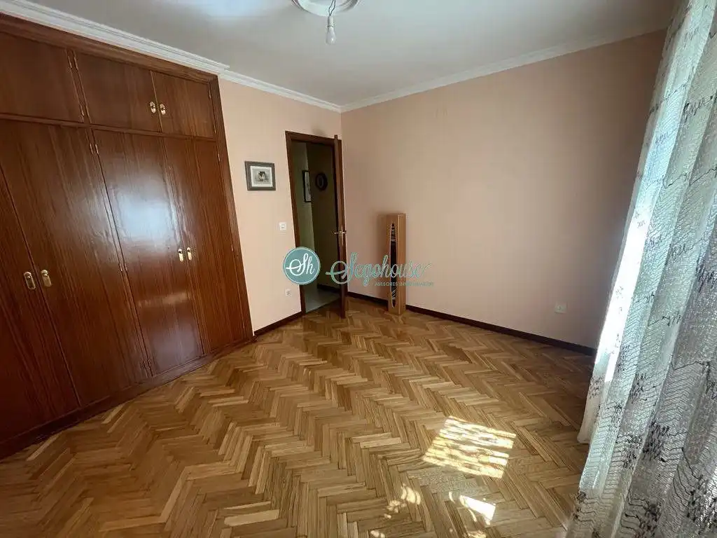Bedroom of Flat for sale in Segovia  with Heating, Parquet flooring and Terrace