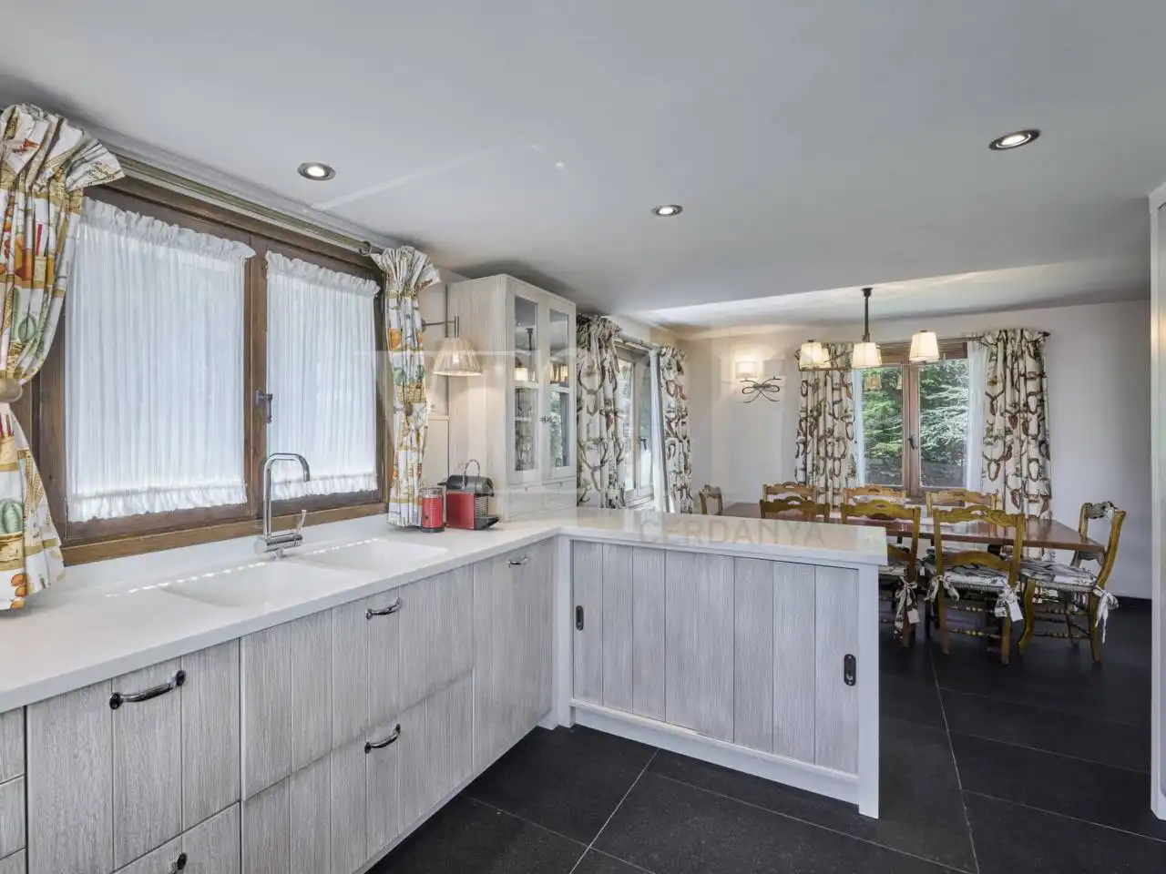Kitchen of Houses for sale in Alp  with Heating and Parquet flooring