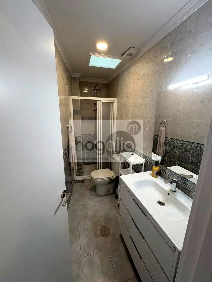 Bany de Casa o xalet de lloguer en Sevilla amb Aire condicionat, Terrassa i Traster