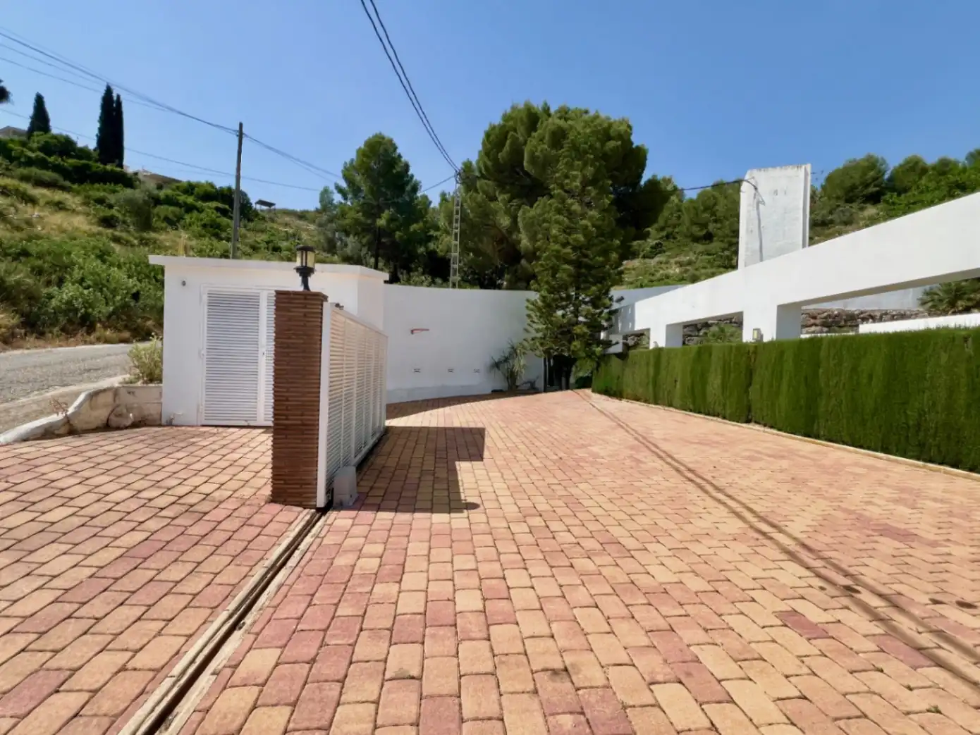Vista exterior de Casa o xalet en venda en Pedreguer amb Aire condicionat, Calefacció i Jardí privat