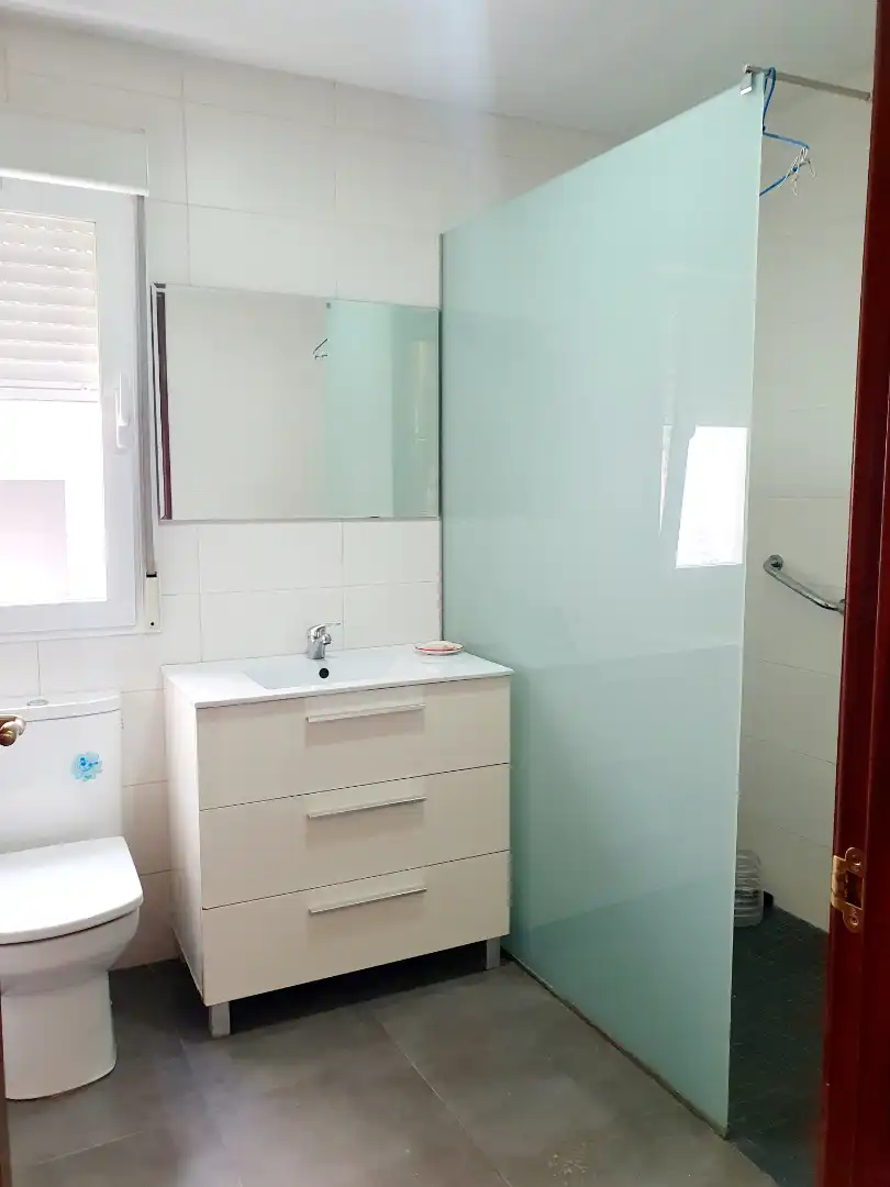 Bany de Casa o xalet en venda en Quel amb Calefacció, Terrassa i Traster