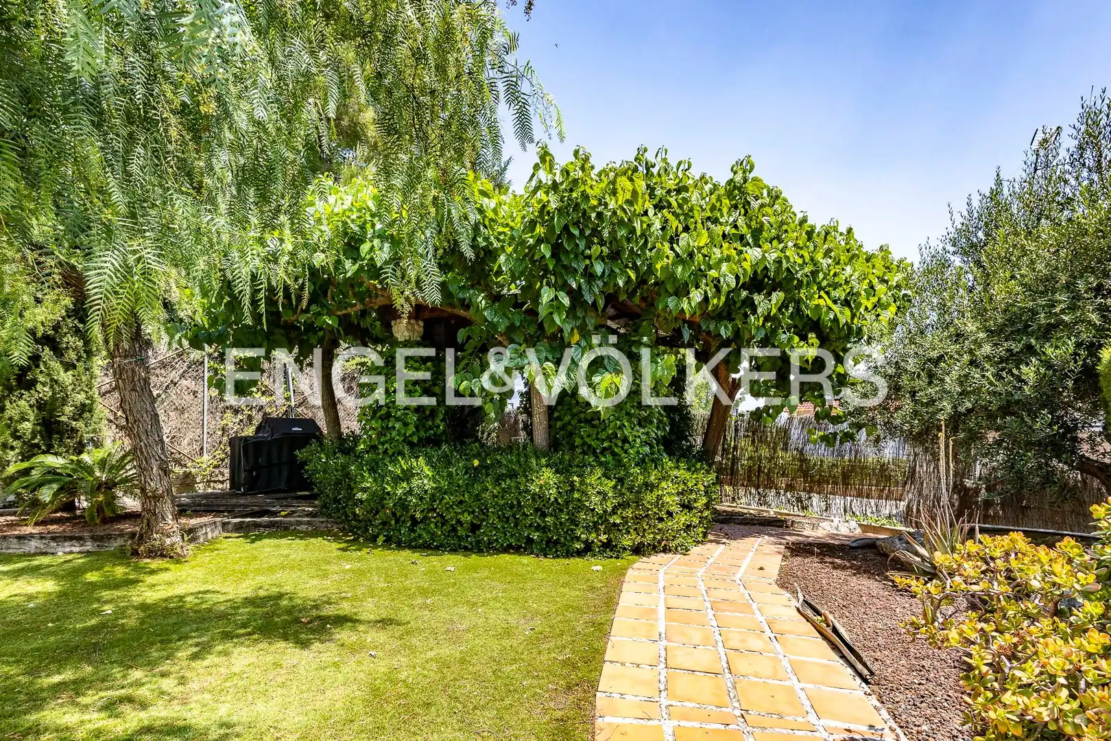 Houses for sale in El Vendrell  with Heating, Private garden and Terrace