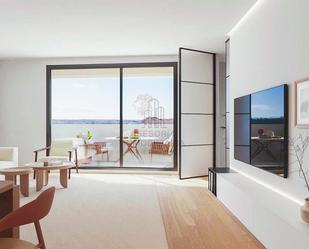 Sala d'estar de Apartament en venda en León Capital  amb Calefacció, Terrassa i Traster