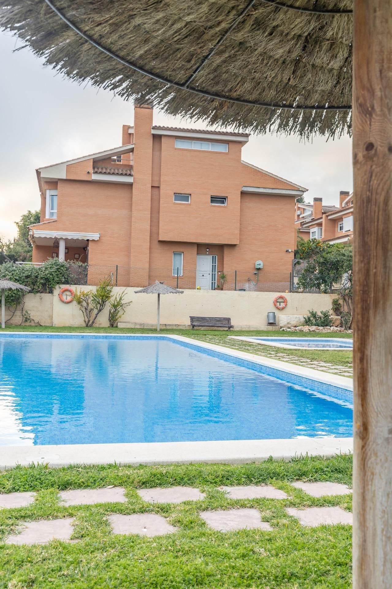 Piscina de Casa adosada en venta en Rocafort con Aire acondicionado, Jardín privado y Terraza