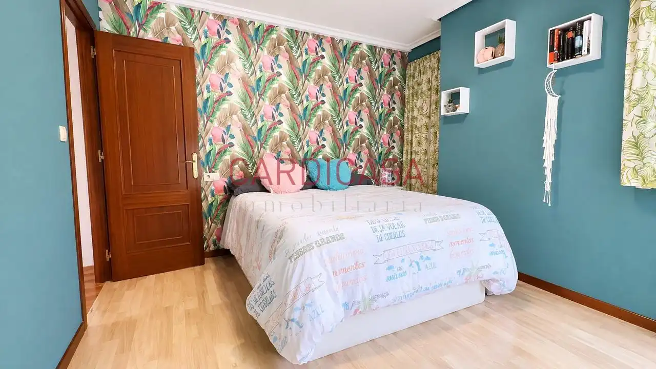 Habitación de Casa o chalet en venta en Oia con Calefacción, Jardín privado y Trastero