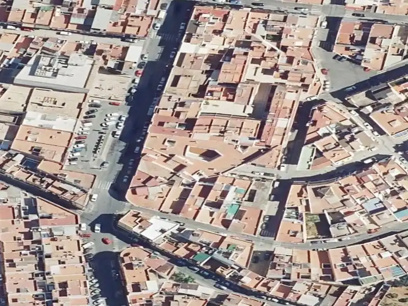 Gewerbefläche zum Verkauf in Avenida Primero de Mayo