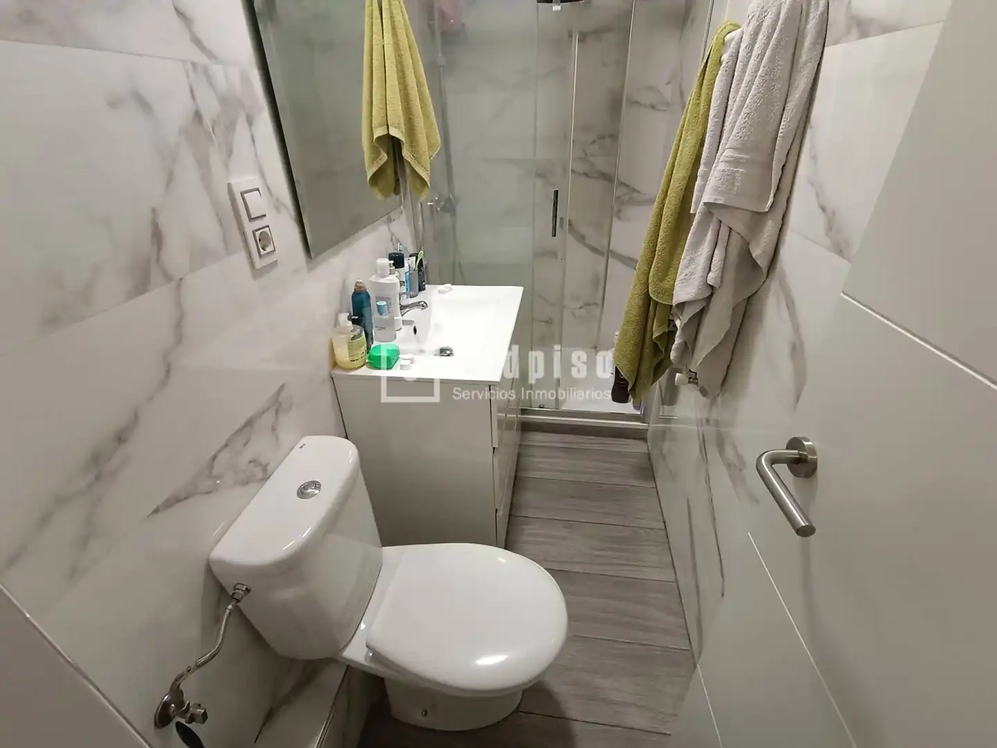 Baño de Piso en venta en Madrid con Calefacción y Trastero