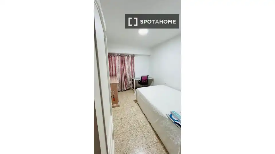 Habitación en Ensanche - Diputación