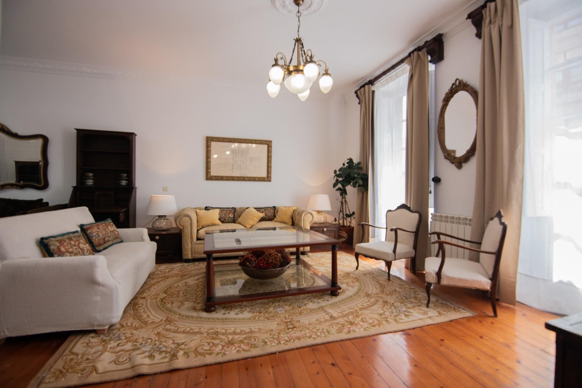 Sala d'estar de Pis de lloguer en A Coruña Capital  amb Calefacció i Moblat