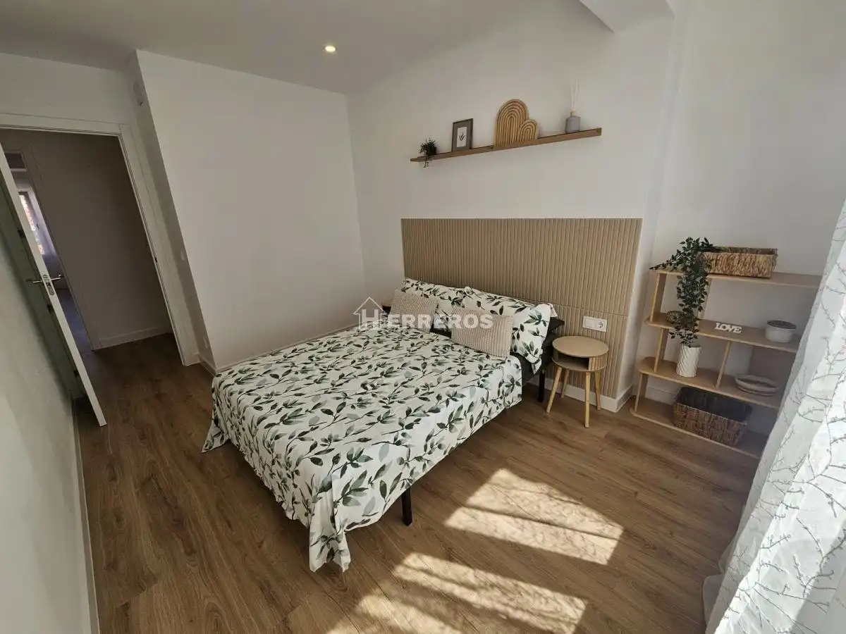 Flat with terrace for sale in gonzalo de berceo, imagen 12