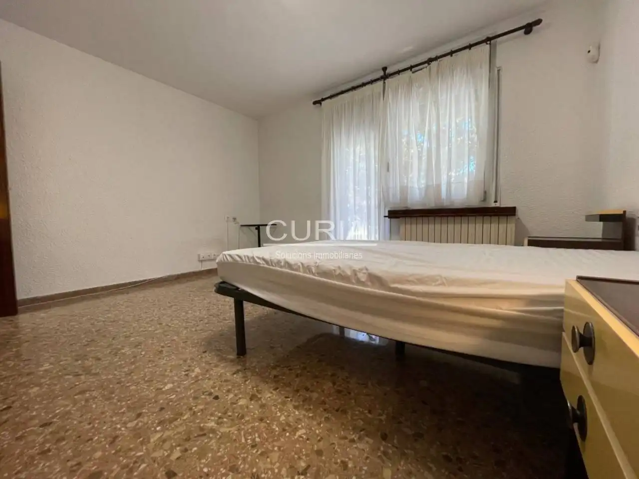 Flat for rent in Instituts - Universitat