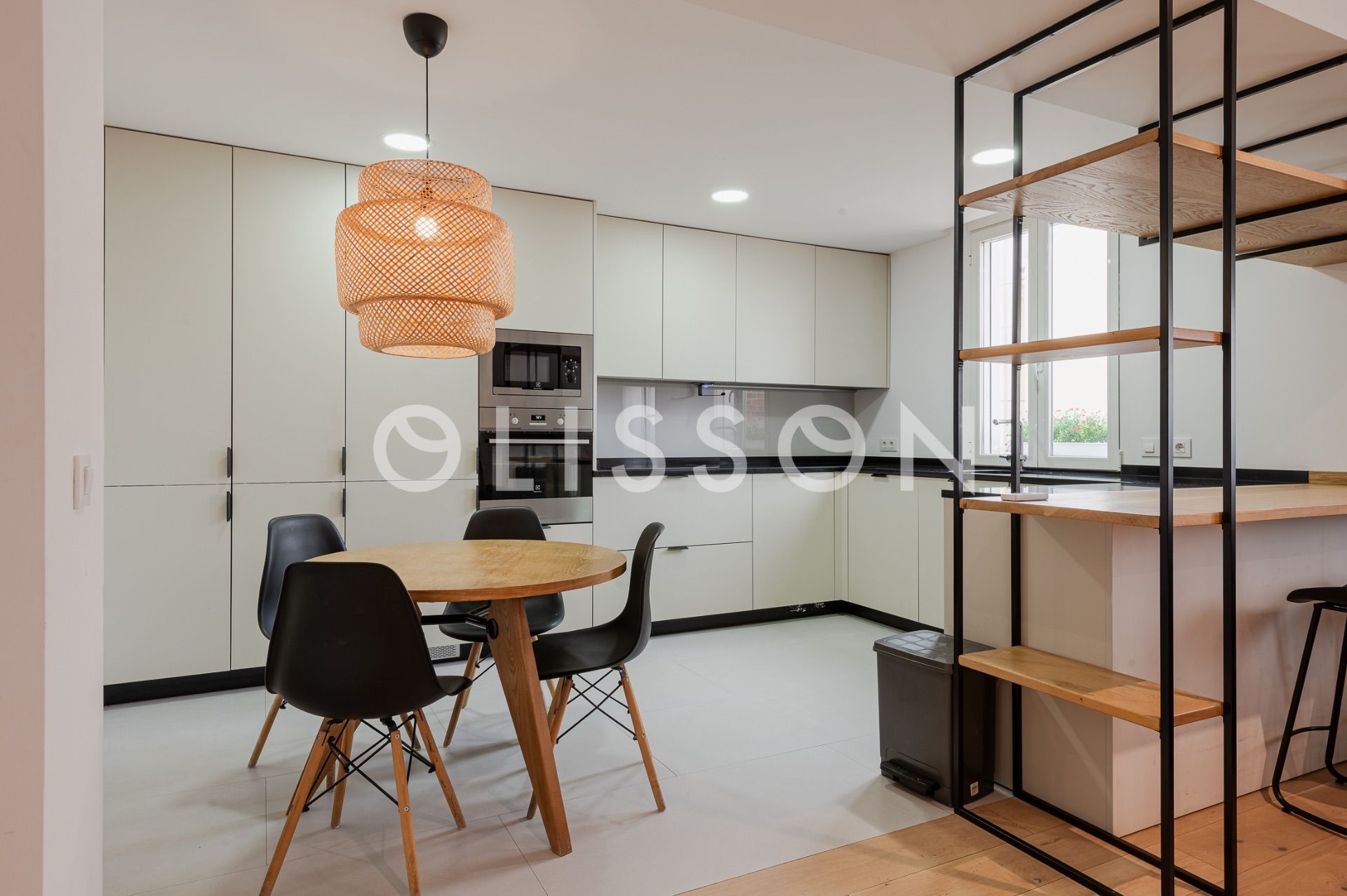 Kitchen of Flat to rent in  Madrid Capital  with Air Conditioner and Heating