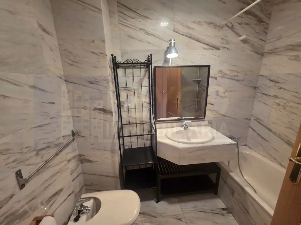 Baño de Piso en venta en  Logroño
