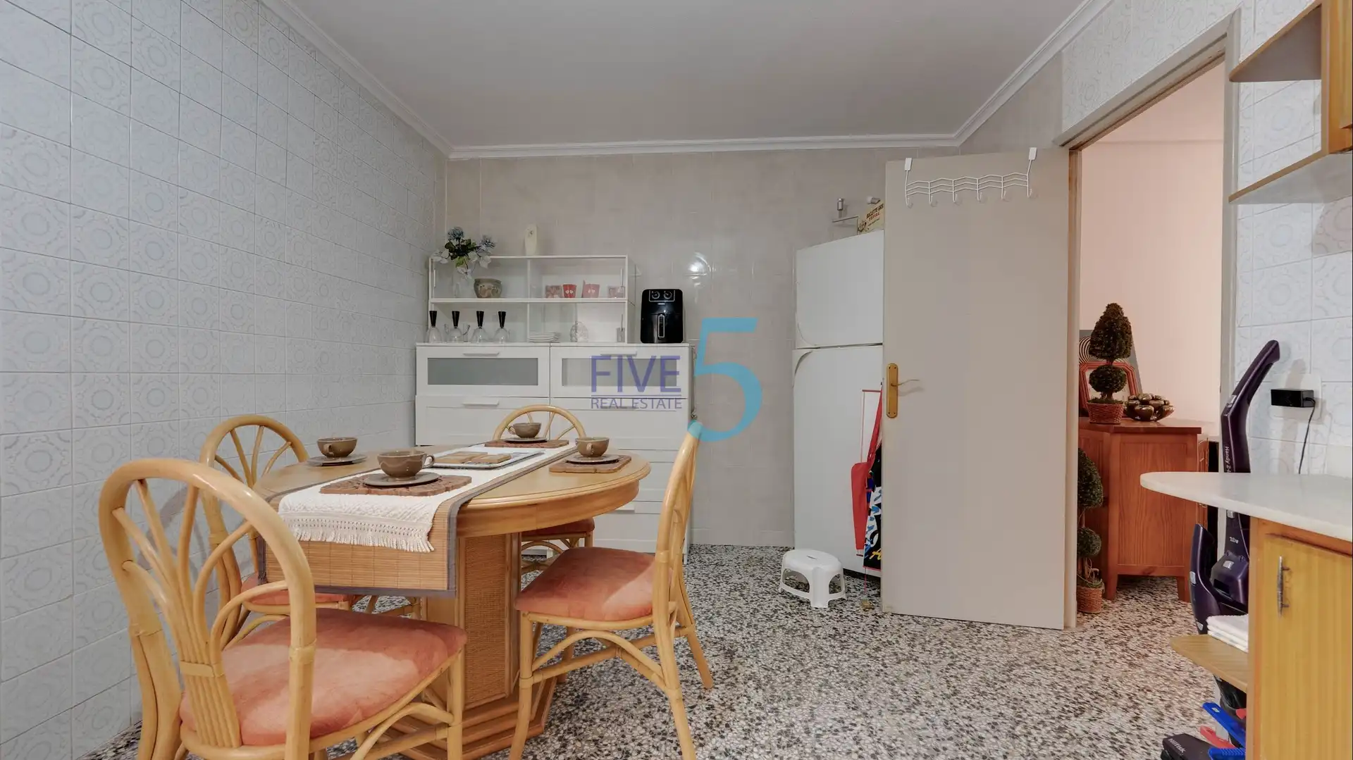 Kitchen of Flat for sale in Elche / Elx  with Furnished and Balcony