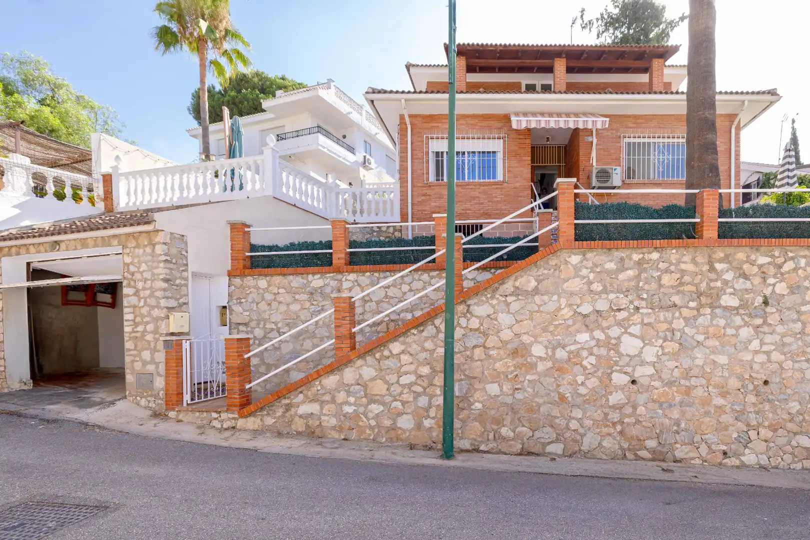 Exterior view of Houses for sale in Málaga  with Air Conditioner, Heating and Private garden