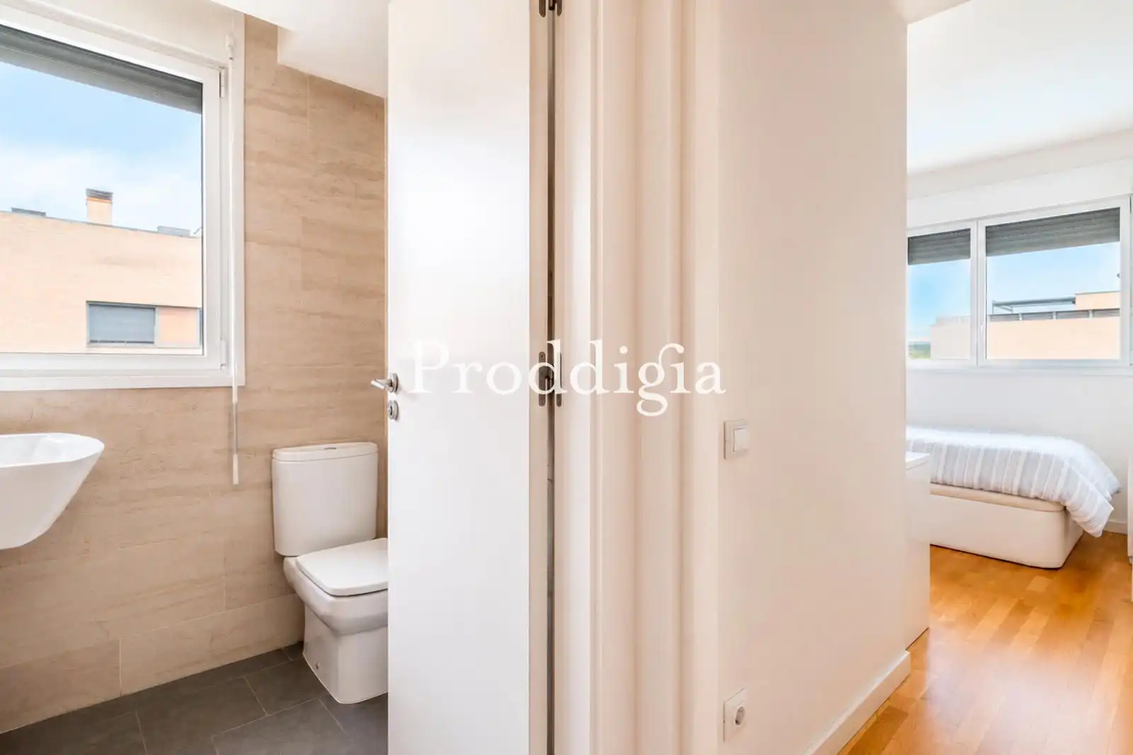 Bathroom of Attic for sale in Sant Cugat del Vallès  with Air Conditioner, Heating and Terrace