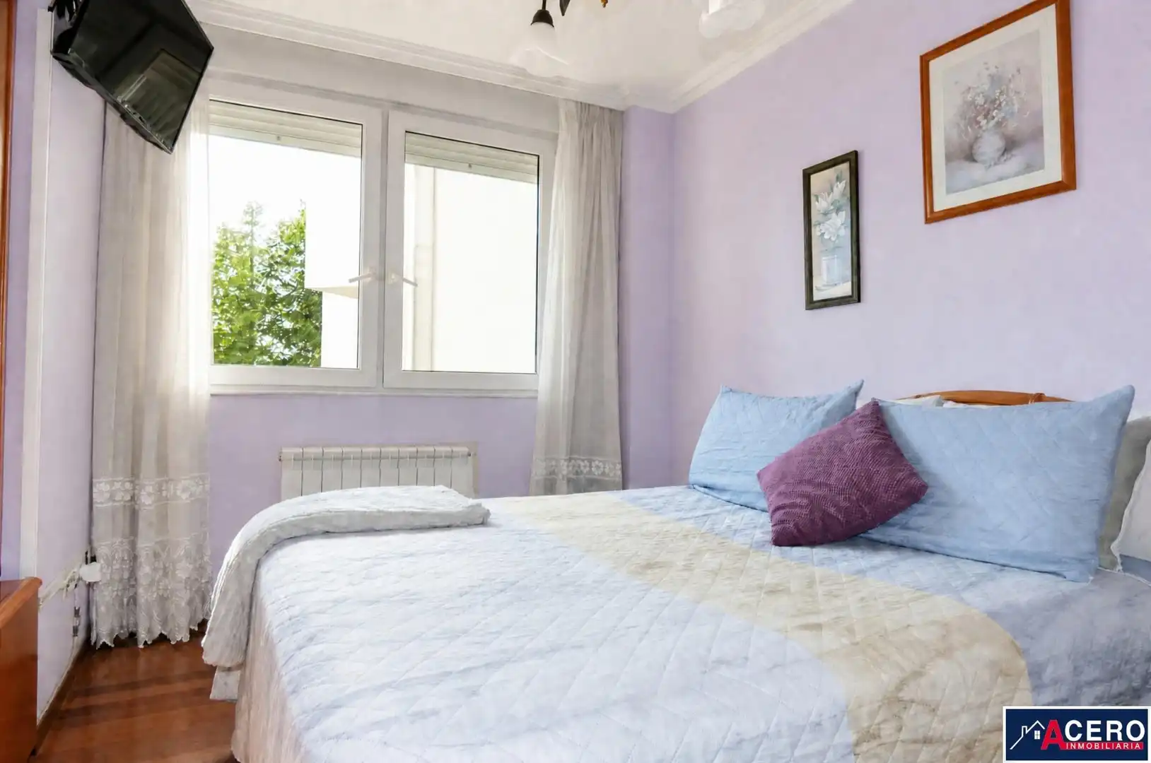 Bedroom of Flat for sale in Santa Cruz de Bezana  with Heating, Parquet flooring and Furnished