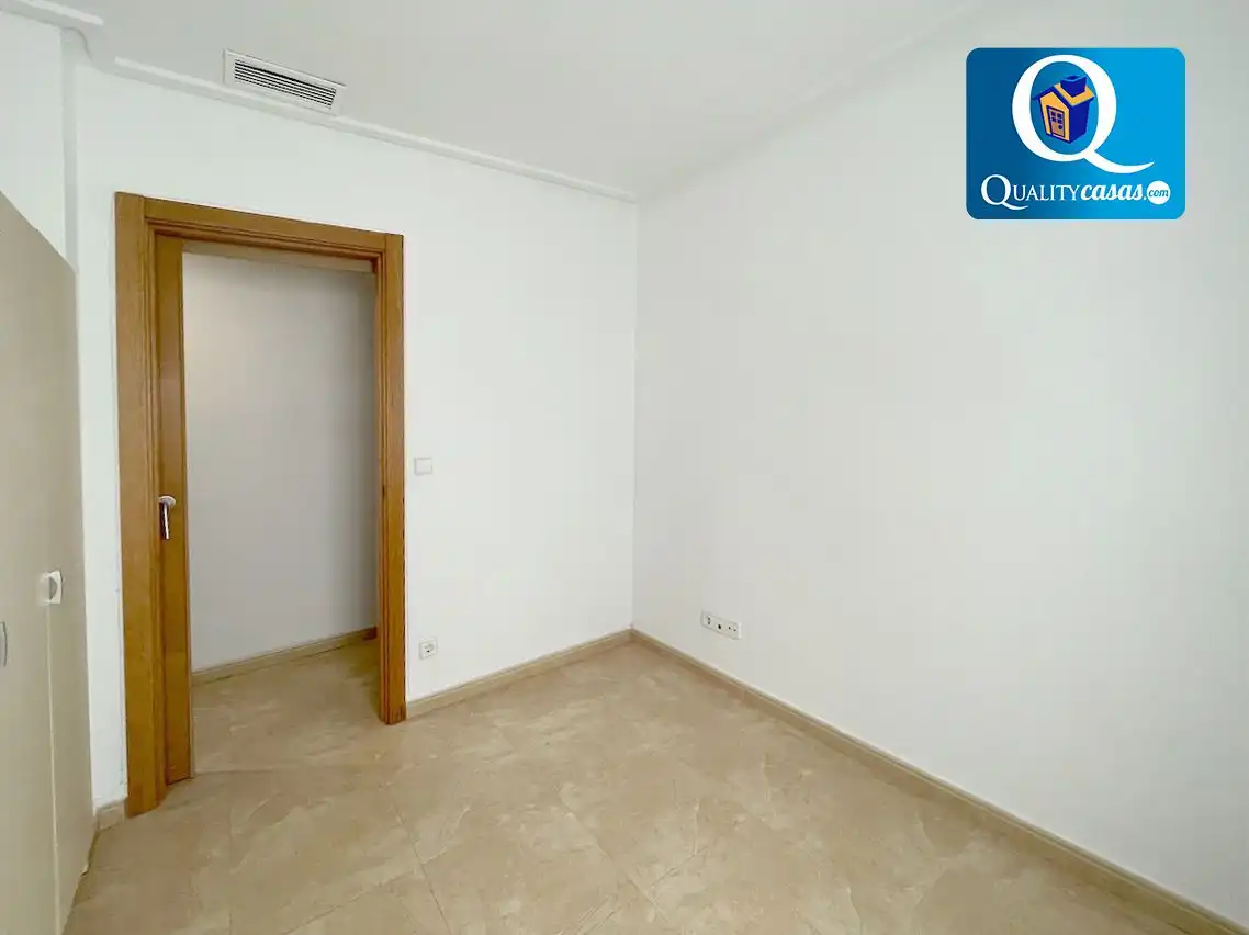 Schlafzimmer von Wohnungen zum Verkauf in Elche / Elx mit Klimaanlage und Abstellraum