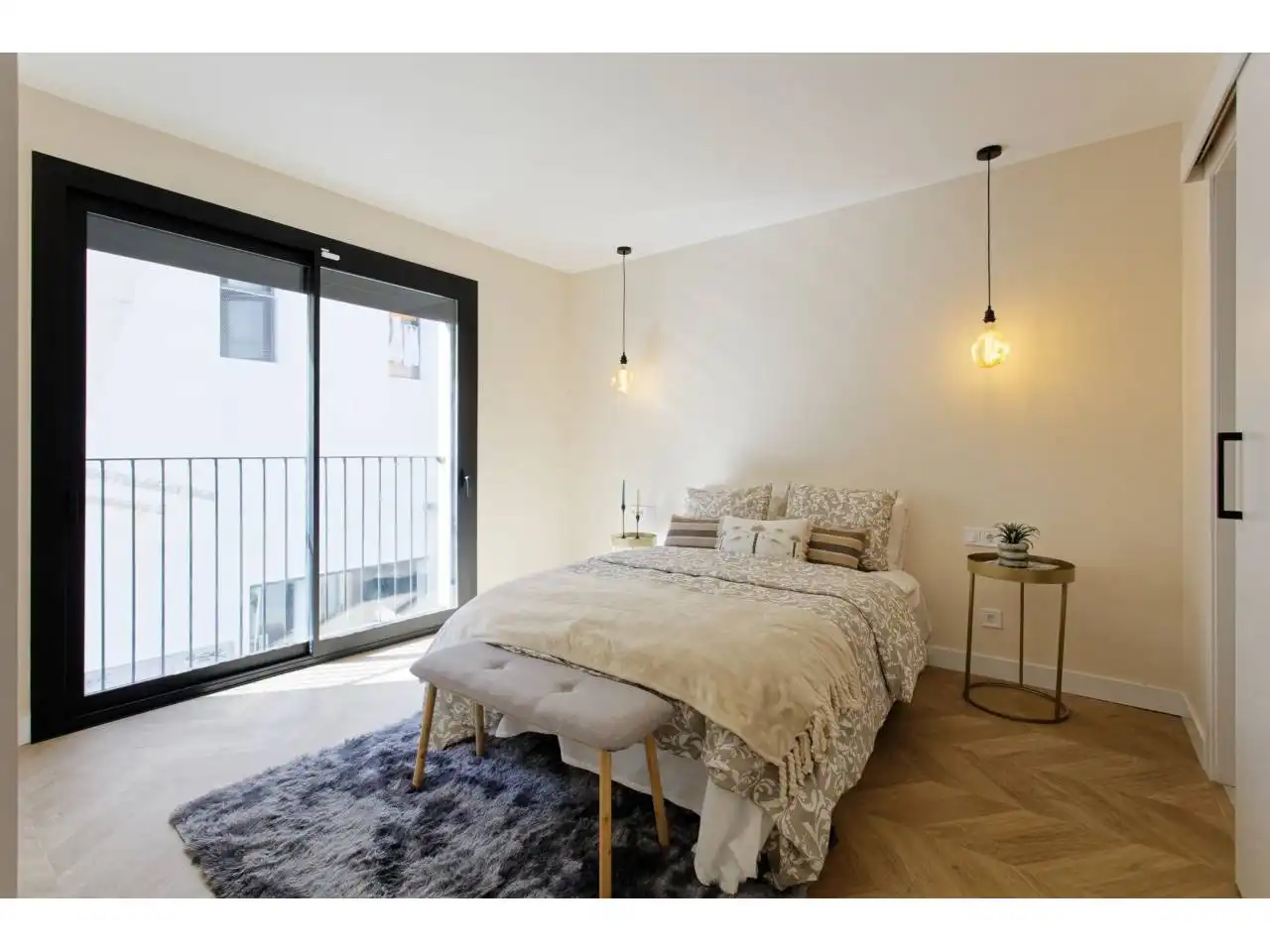 Dormitori de Apartament en venda en Barcelona amb Aire condicionat, Calefacció i Parquet