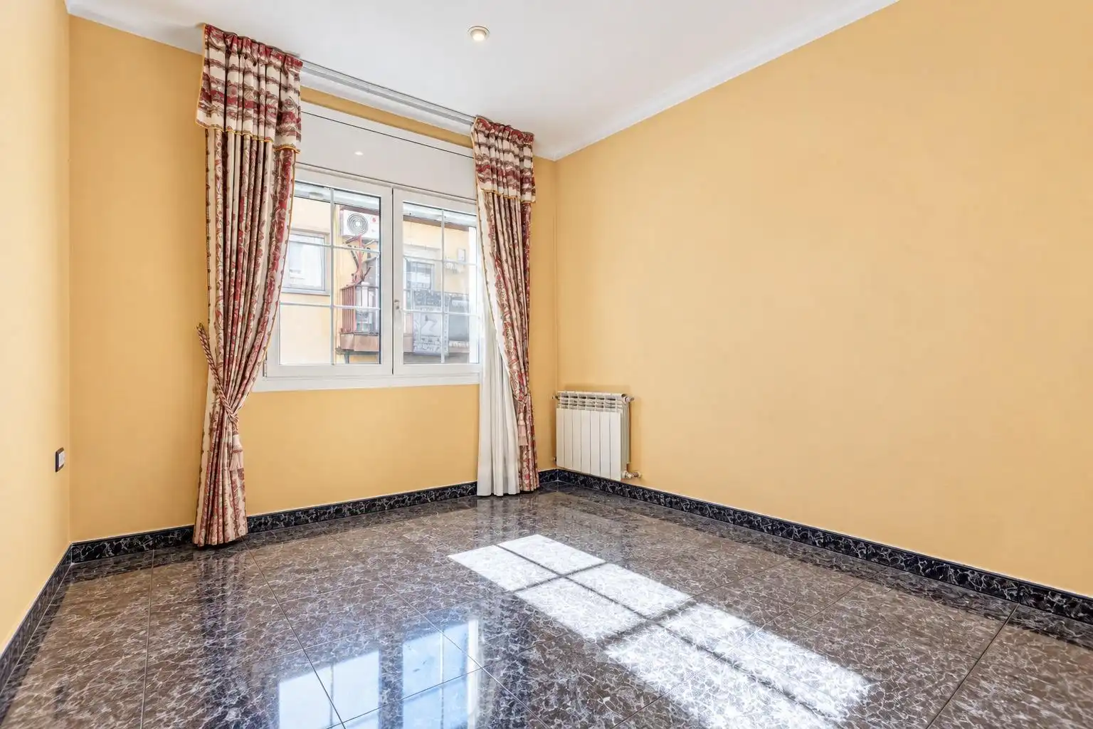 Habitación de Piso en venta en Vilanova del Camí con Calefacción, Trastero y Balcón