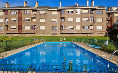 Swimming pool of Flat for sale in Oviedo   with Swimming Pool and Balcony